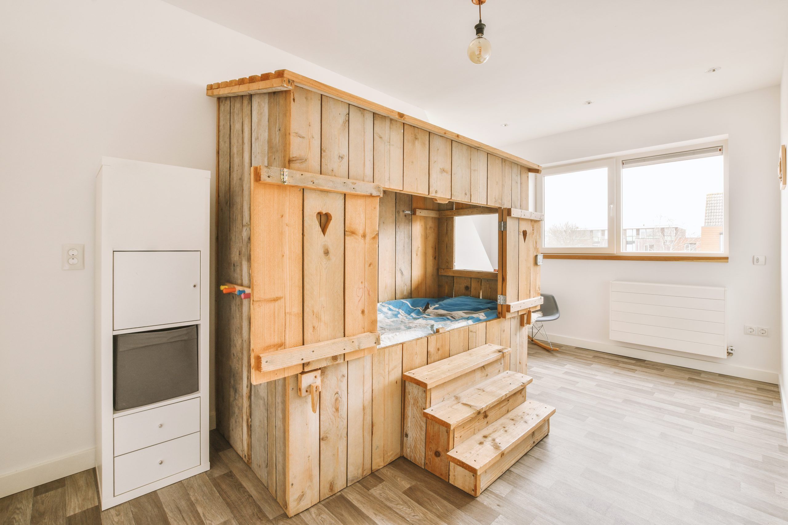 Pourquoi les lits cabanes sont parfaits dans une chambre d'enfant ?